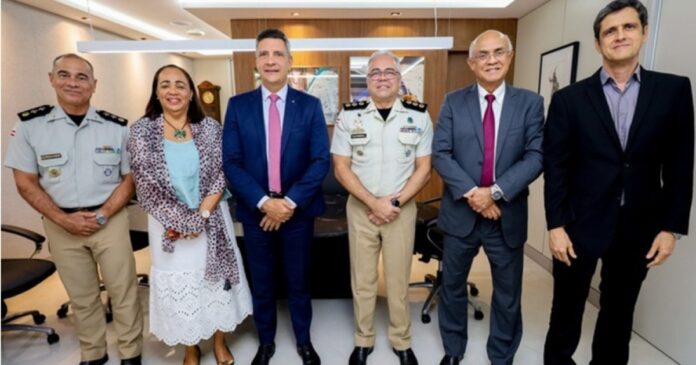 tce-ba-e-policia-militar-firmam-acordo-para-realizacao-de-curso-de-agente-de-controle-interno