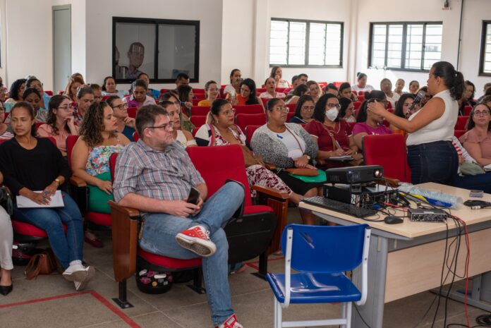 prefeitura-promoveu-treinamento-sobre-nova-vacina-contra-a-covid-19-para-profissionais-de-saude