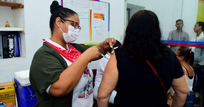 bahia-recebeu-novo-imunizante-contra-covid-19;-nova-remessa-e-da-vacina-xbb