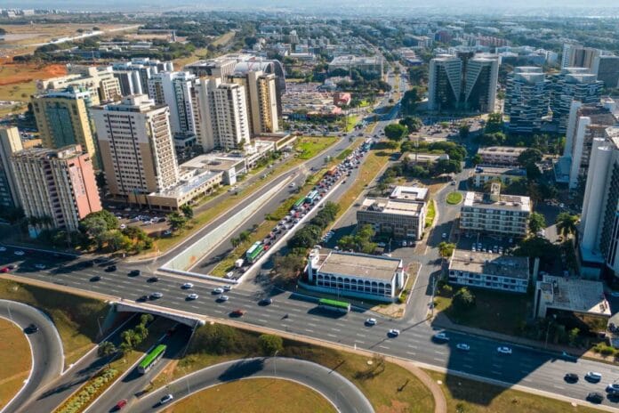 entidades-se-posicionam-contra-aumento-da-altura-de-16-hoteis-no-plano