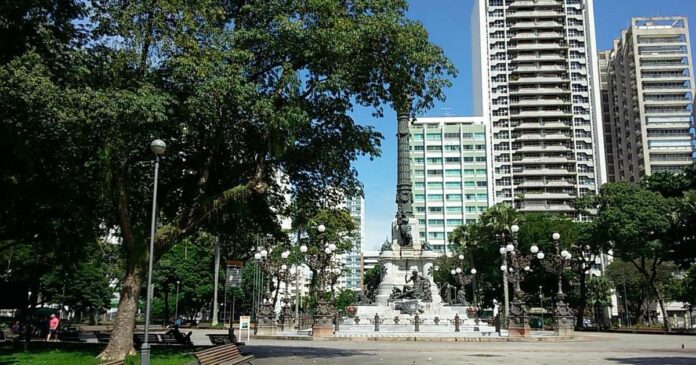 homem-e-assassinado-a-tiros-no-largo-do-campo-grande-em-salvador