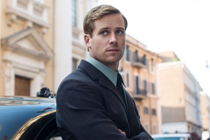 armie-hammer-diz-ser-grato-pelas-acusacoes-de-estupro-e-canibalismo