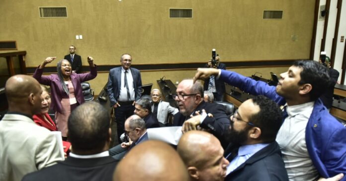 deputados-envolvidos-em-confusao-dao-suas-versoes-sobre-briga-generalizada-na-al-ba