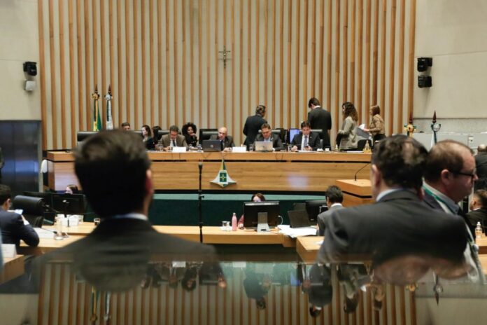 cldf-aprova-ppcub-com-moteis-e-predios-mais-altos-no-plano-piloto