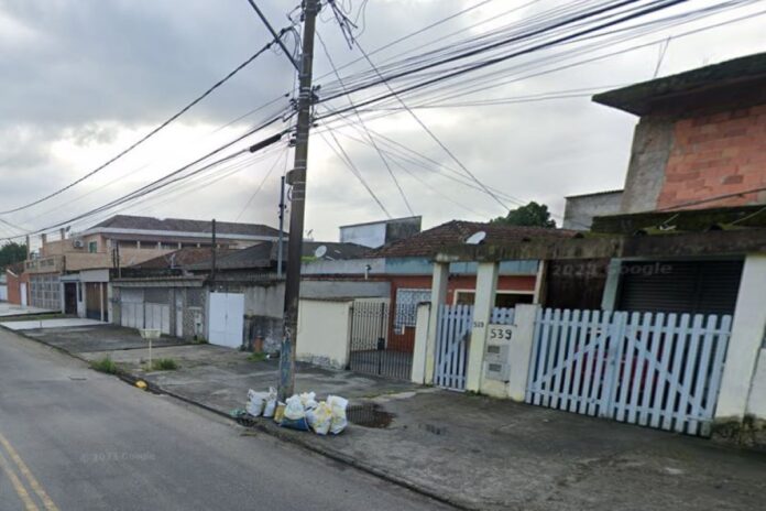 funcionarios-vao-cortar-energia-de-casa-em-sao-vicente-e-sao-agredidos