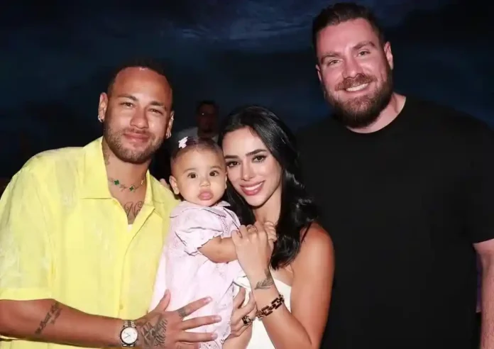 neymar-batiza-filha-na-igreja-catolica-e-a-consagra-em-igreja-evangelica