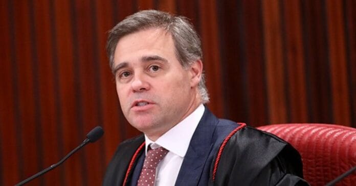 andre-mendonca-tomara-posse-como-ministro-titular-do-tse-na-proxima-semana