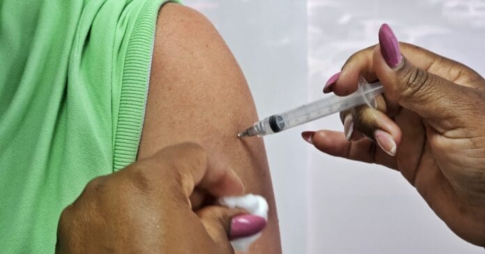 bahia-amplia-publico-alvo-para-vacinacao-contra-a-dengue