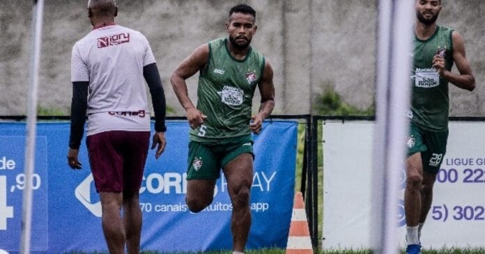 buscando-lideranca,-fluminense-de-feira-se-prepara-para-classico-contra-o-feirense