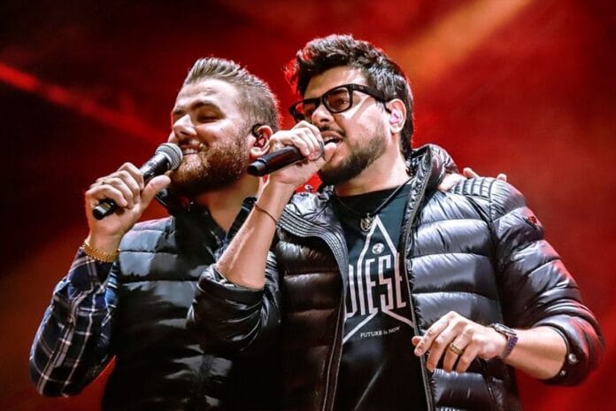 fa-de-ze-neto-e-cristiano-recebe-r$-150-mil-de-cantores-para-cirurgia