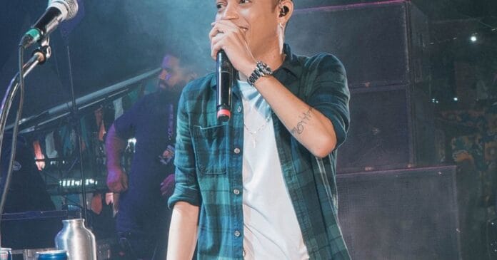 ‘rei-da-seresta’-volta-a-se-apresentar-no-interior-da-bahia-apos-ser-preso-por-estelionato