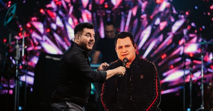bruno-improvisa-participacao-de-marrone-em-show-no-interior-da-bahia