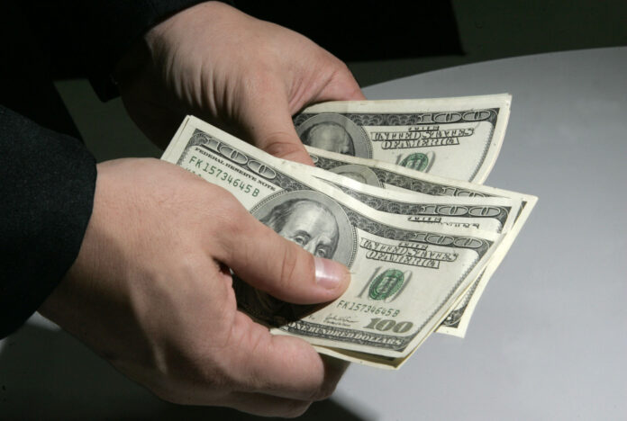 dolar-fecha-abaixo-de-r$-5,40,-e-real-tem-bom-desempenho