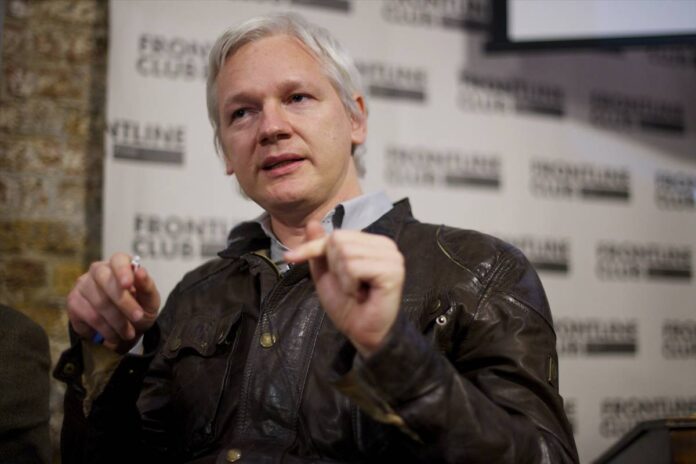 fundador-do-wikileaks,-julian-assange-e-solto-apos-5-anos-de-prisao