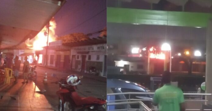 video:-incendio-destroi-barraca-de-fogos-em-centro-comercial-de-itabuna