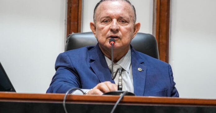 adolfo-menezes-ajuiza-queixa-crime-contra-prefeito-de-brumado