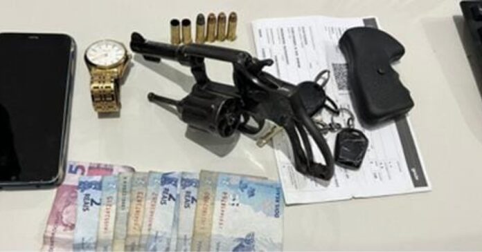 pm-prende-homem-em-acao-contra-trafico-de-drogas-no-sul-baiano