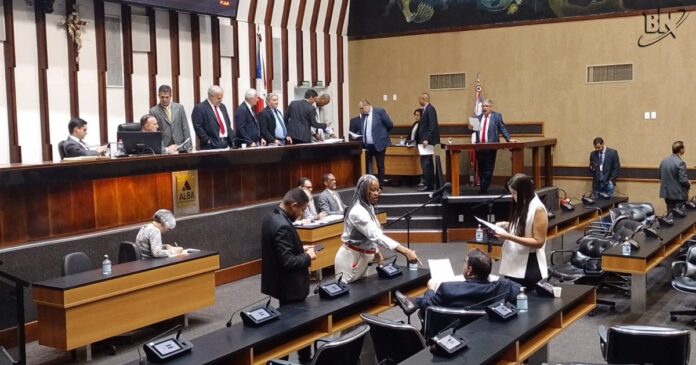 plano-de-cargos-e-carreira-dos-defensores-publicos-e-aprovado-pela-al-ba