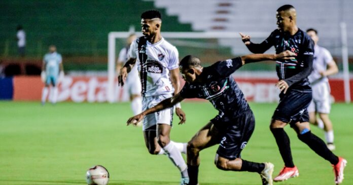 fluminense-de-feira-vence-o-feirense-e-assume-lideranca-da-serie-b-do-baianao