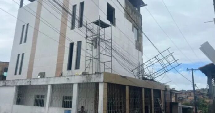 ajudante-de-pedreiro-e-eletrocutado-no-bairro-novo-marotinho,-em-salvador