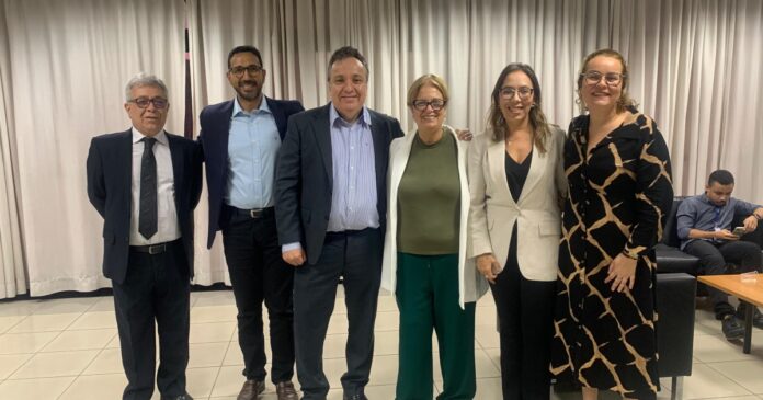 adep-ba-comemora-aprovacao-do-plano-de-carreira-dos-defensores-publicos:-“fruto-da-luta-de-classe”