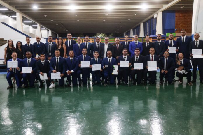 nova-turma-de-arbitros-do-df-encerra-curso-com-recorde-de-formandos