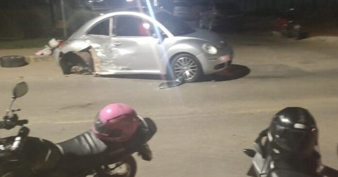 colisao-entre-carro-e-moto-deixa-homem-morto-na-avenida-gilenilda-alves,-em-vitoria-da-conquista