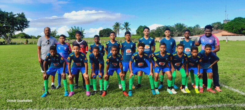 Escolinha de Futebol de Sao Jose de Alcobaca e Campea Regional da Copa Gazetinha de Base 1