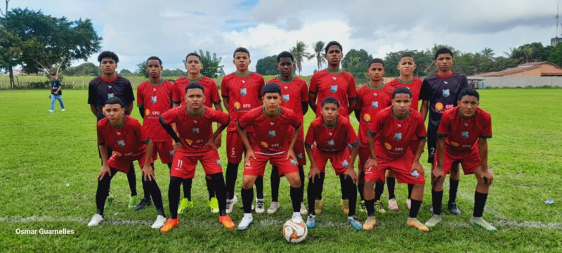 Escolinha de Futebol de Sao Jose de Alcobaca e Campea Regional da Copa Gazetinha de Base 2
