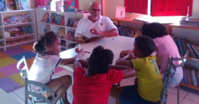 clube-de-leitura-da-tronox-incentiva-e-premia-jovens-de-areias-e-arembepe,-em-camacari