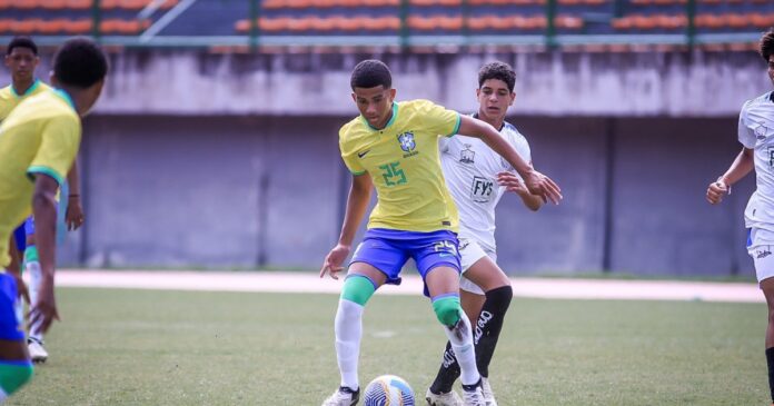 video:-cria-do-vitoria-marca-em-goleada-da-selecao-brasileira-sub-15-na-copa-2-de-julho