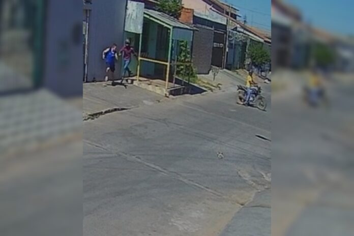 video:-jovem-escapa-da-morte-apos-ser-atacado-por-bandidos-em-moto