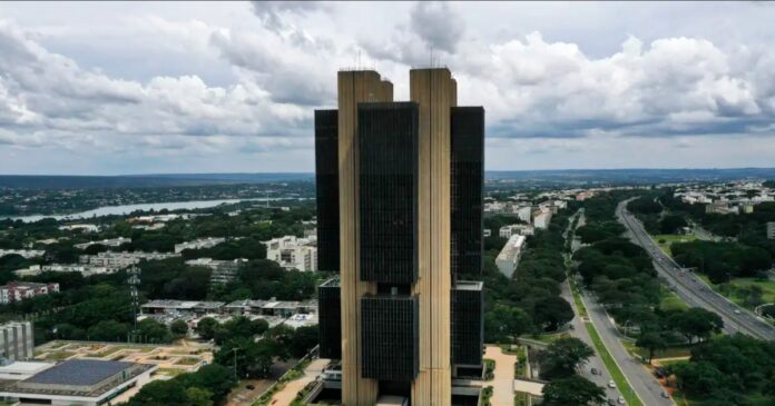 “banco-central-e-pagina-virada”,-diz-ministro-apos-reuniao-com-lula