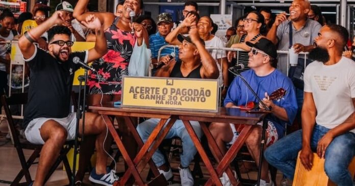 “e-um-registro-da-musica-baiana”,-afirma-raoni-oliveira-sobre-quadro-acerte-e-ganhe,-sucesso-na-lapa