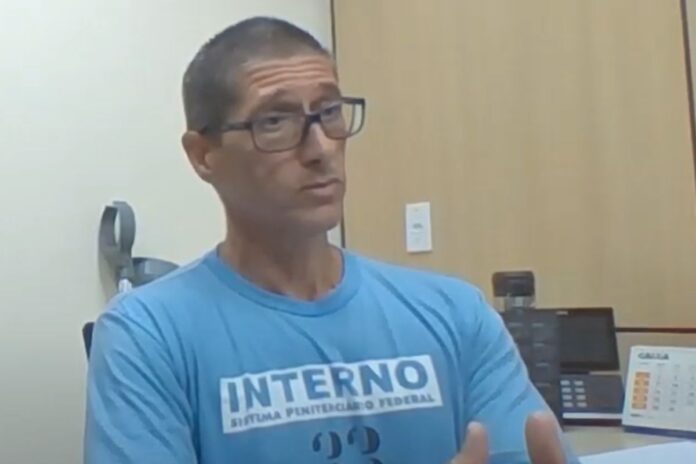 leitor-voraz,-insonia-e-delacao:-a-vida-de-ronnie-lessa na cadeia