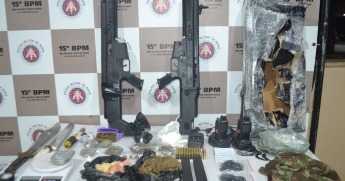 pm-apreende-duas-submetralhadoras-e-drogas-no-sul-da-bahia