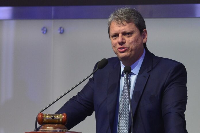 “este-ano-comecamos-a-construir-2026”,-diz-tarcisio-em-ato-conservador