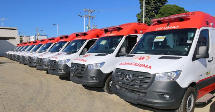 samu-bahia-celebra-20-anos-de-servico-e-recebe-mais-34-ambulancias-para-garantir-atendimento