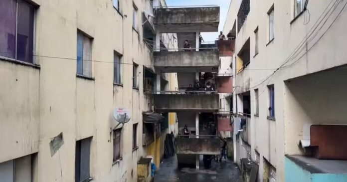 homem-e-baleado-um-dia-apos-chefe-do-trafico-ser-preso-no-comercio,-em-salvador