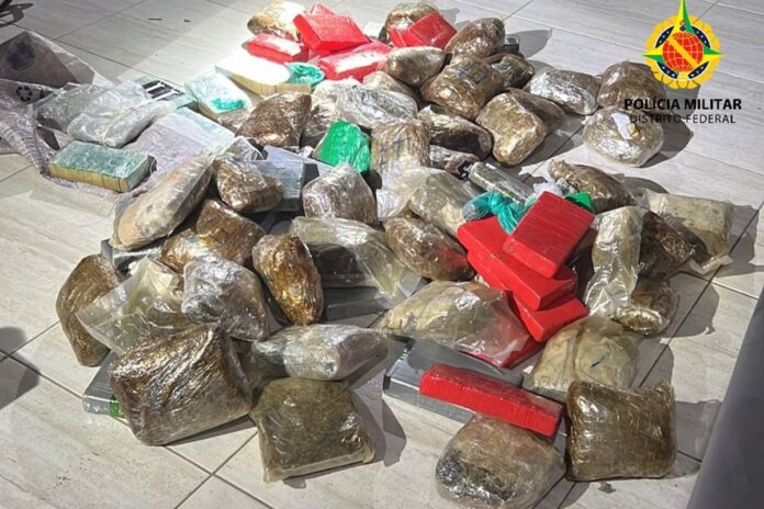 pm-acha-64kg-de-drogas-e-homem-alega-que-era-usuario,-nao-traficante