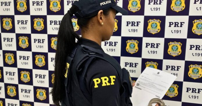 prf-flagra-motorista-devedor-de-pensao-alimenticia-em-trecho-da-br-101-na-bahia