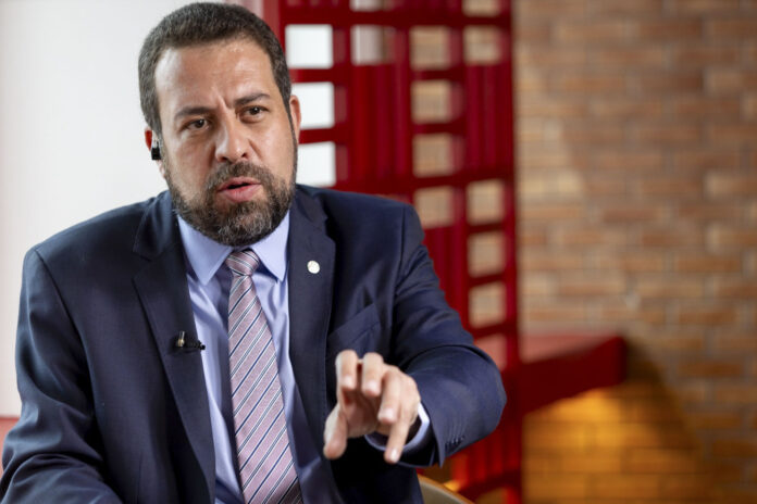 boulos-tenta-se-descolar-de-janones-e-ataca-bolsonarismo-de-nunes