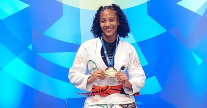 estudante-baiana-conquista-ouro-em-campeonato-internacional-de-jiu-jitsu