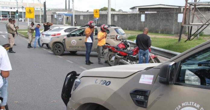 sete-pessoas-sao-presas-e-cinco-veiculos-recuperados-durante-operacao-integrada-na-rms
