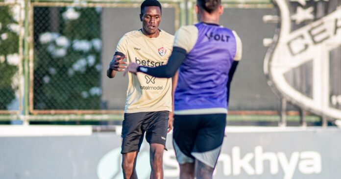 com-novidade-na-zaga,-vitoria-comeca-preparacao-para-encarar-o-gremio
