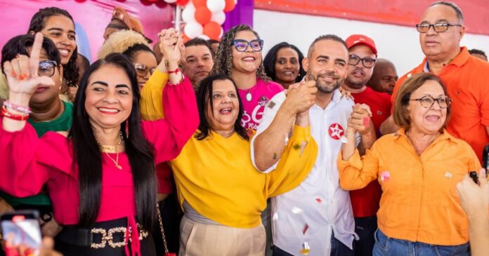 eleicoes-2024:-rosalvo-e-naide-brito-oficializam-candidatura-a-prefeitura-de-lauro-de-freitas