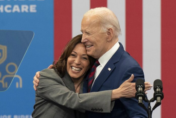 kamala-harris-recebe-amplo-apoio-de-doadores-apos-desistencia-de-biden