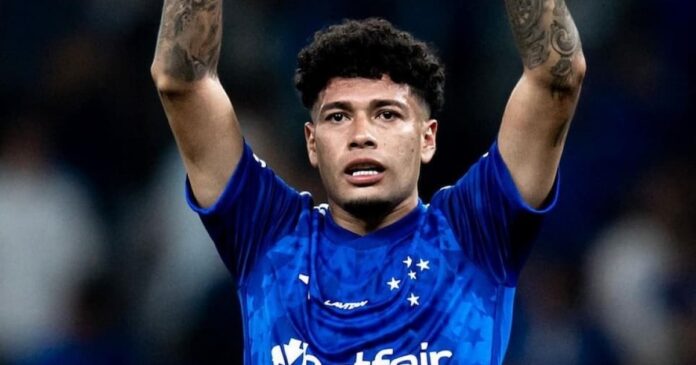 acertado-com-o-vitoria,-machado-se-despede-do-cruzeiro-nas-redes-sociais