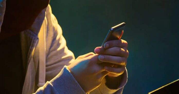 homens-acusados-de-estupro-virtual-sao-presos-no-bairro-do-candeal