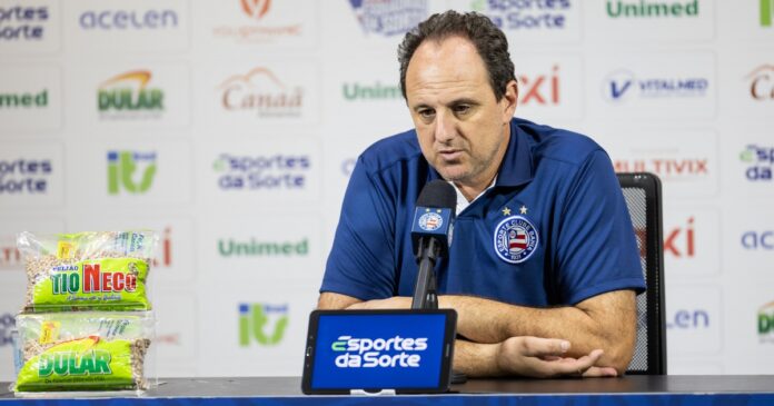 rogerio-ceni-sai-em-defesa-de-marcos-felipe-apos-empate-cedido-no-final:-”a-bola-quicou-muito”